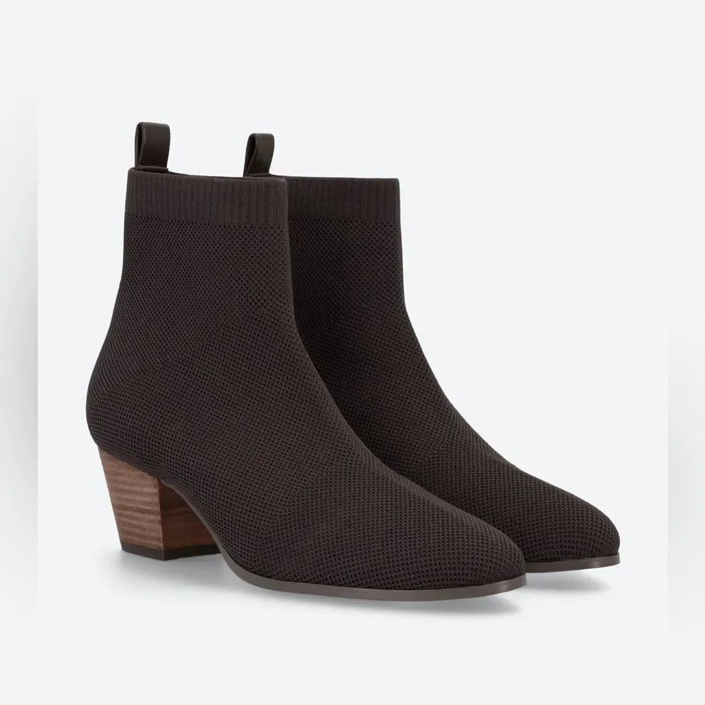 NWT *STITCH FIX* Sz 8.5 VIOLET & RED Clarissa Bootie in Brown